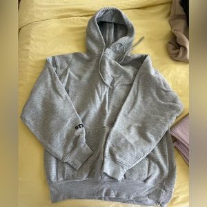 plain gray sweatshirt